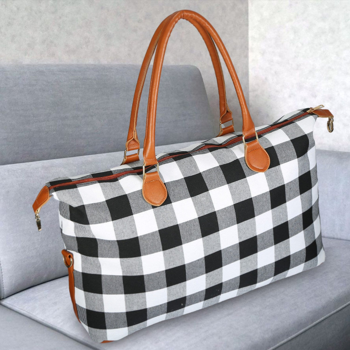 Women's Buffalo Design Weekend Duffle Bag with Shoulder Handles