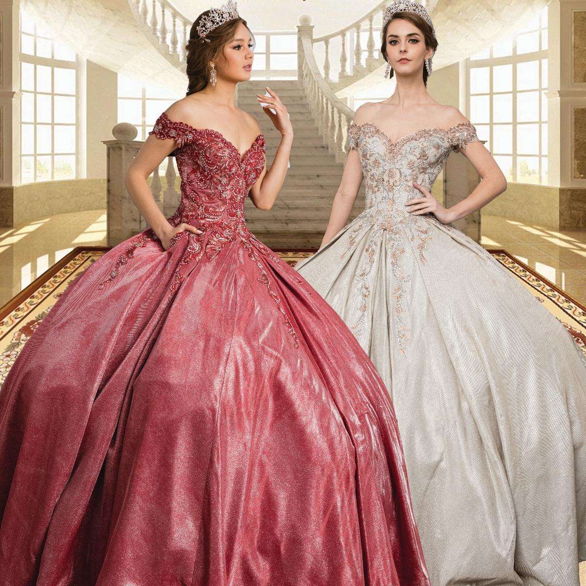 (LIVE 43) Gowns on, mermaid style, fashionable presence.