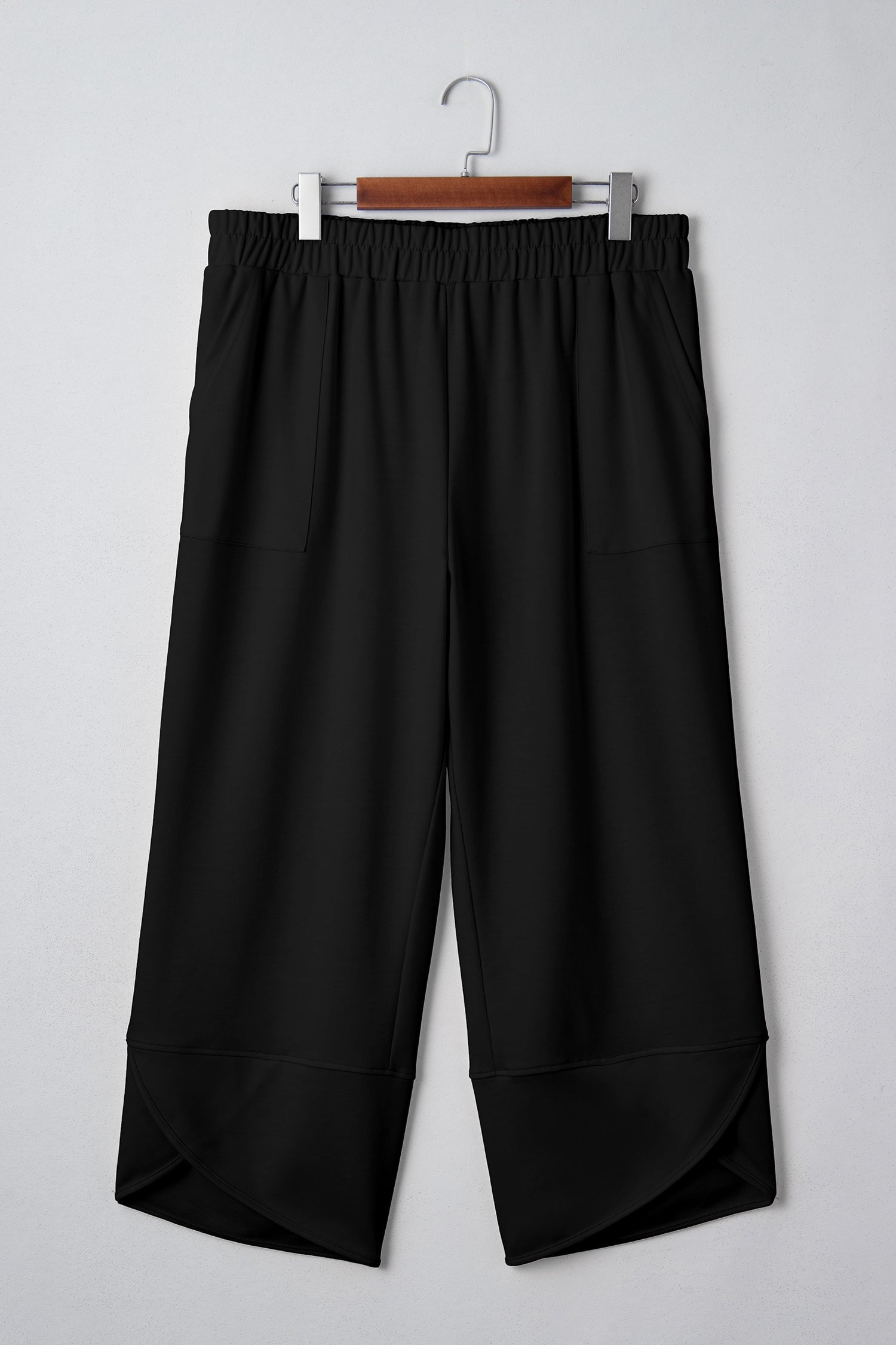 Plus Size Elastic Waist Asymmetrical Hem Capris