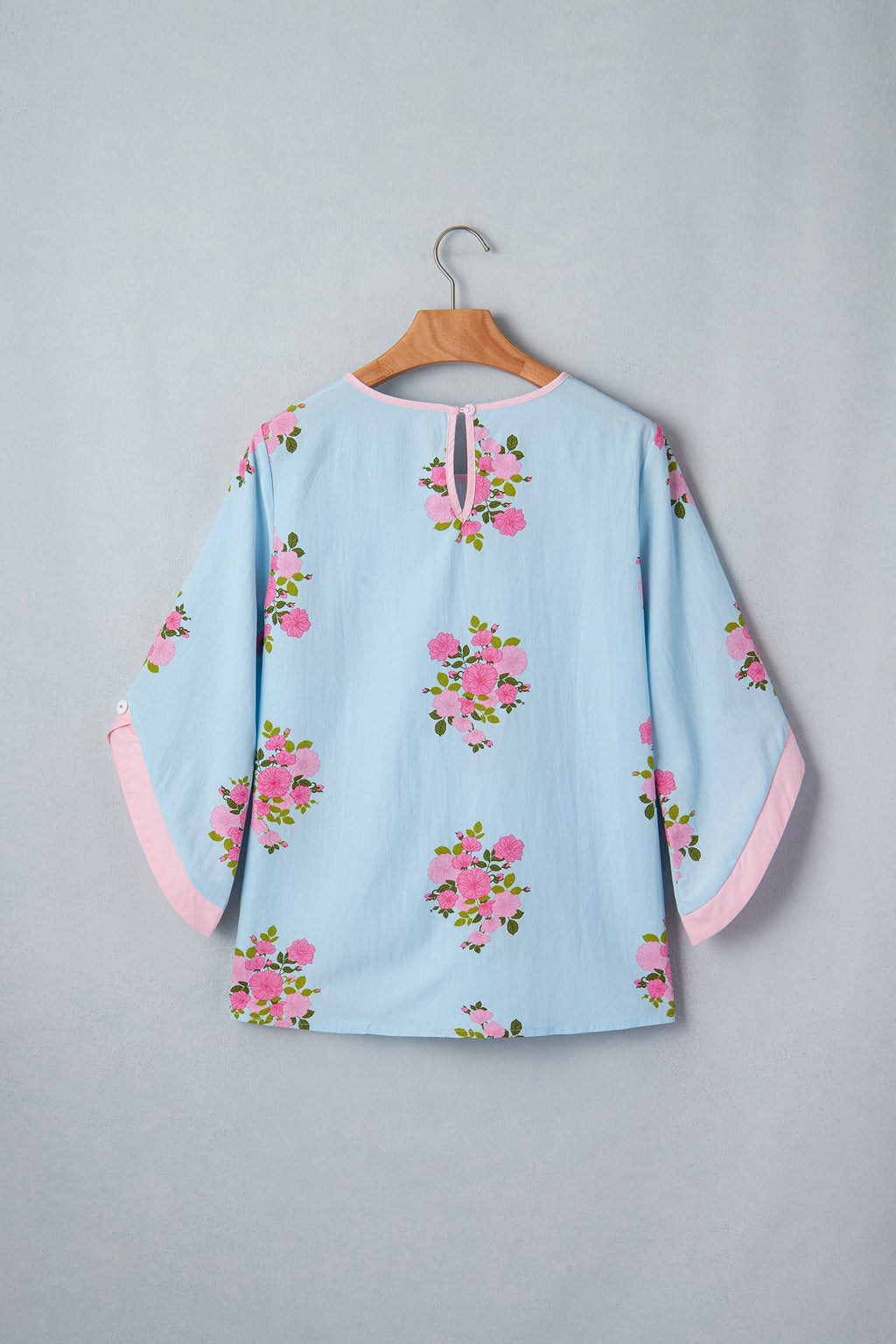 Floral Button Cuffed 3/4 Sleeve Round Neck Blouse