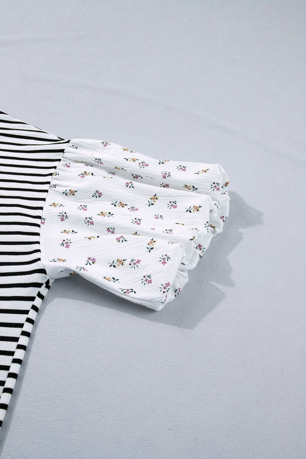 Plus Size Stripe Floral Patchwork Puff Sleeve Top