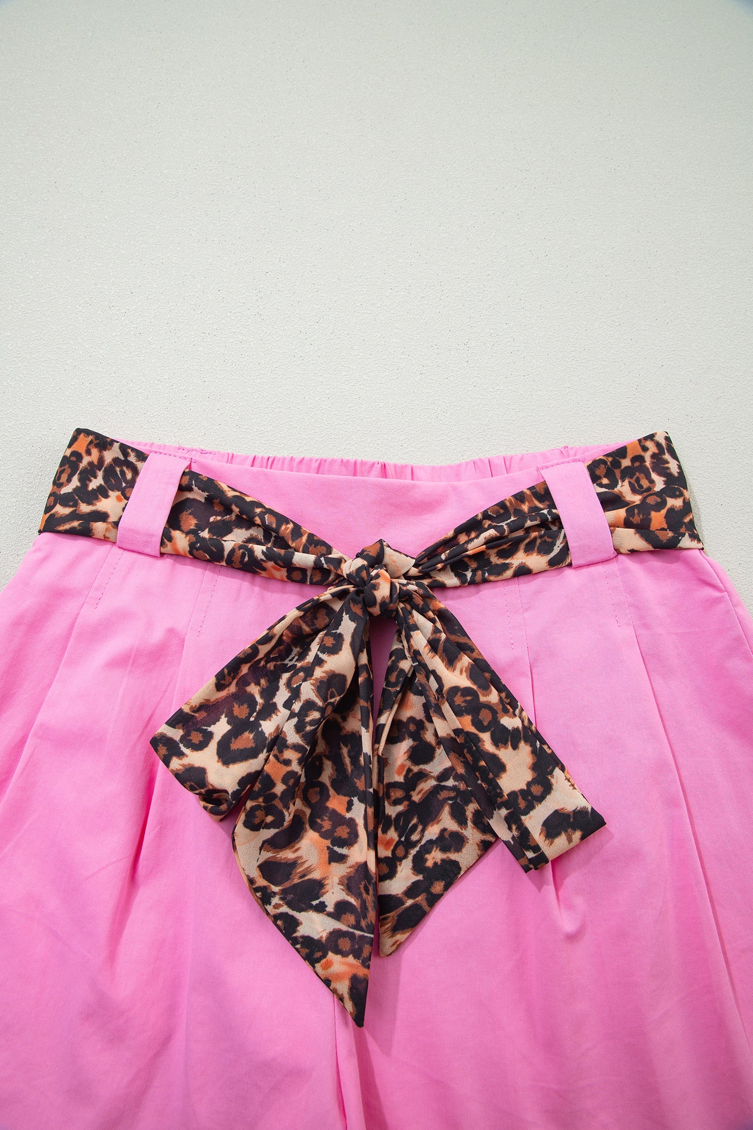 Leopard Contrast Belt Pleated Wide Leg Shorts