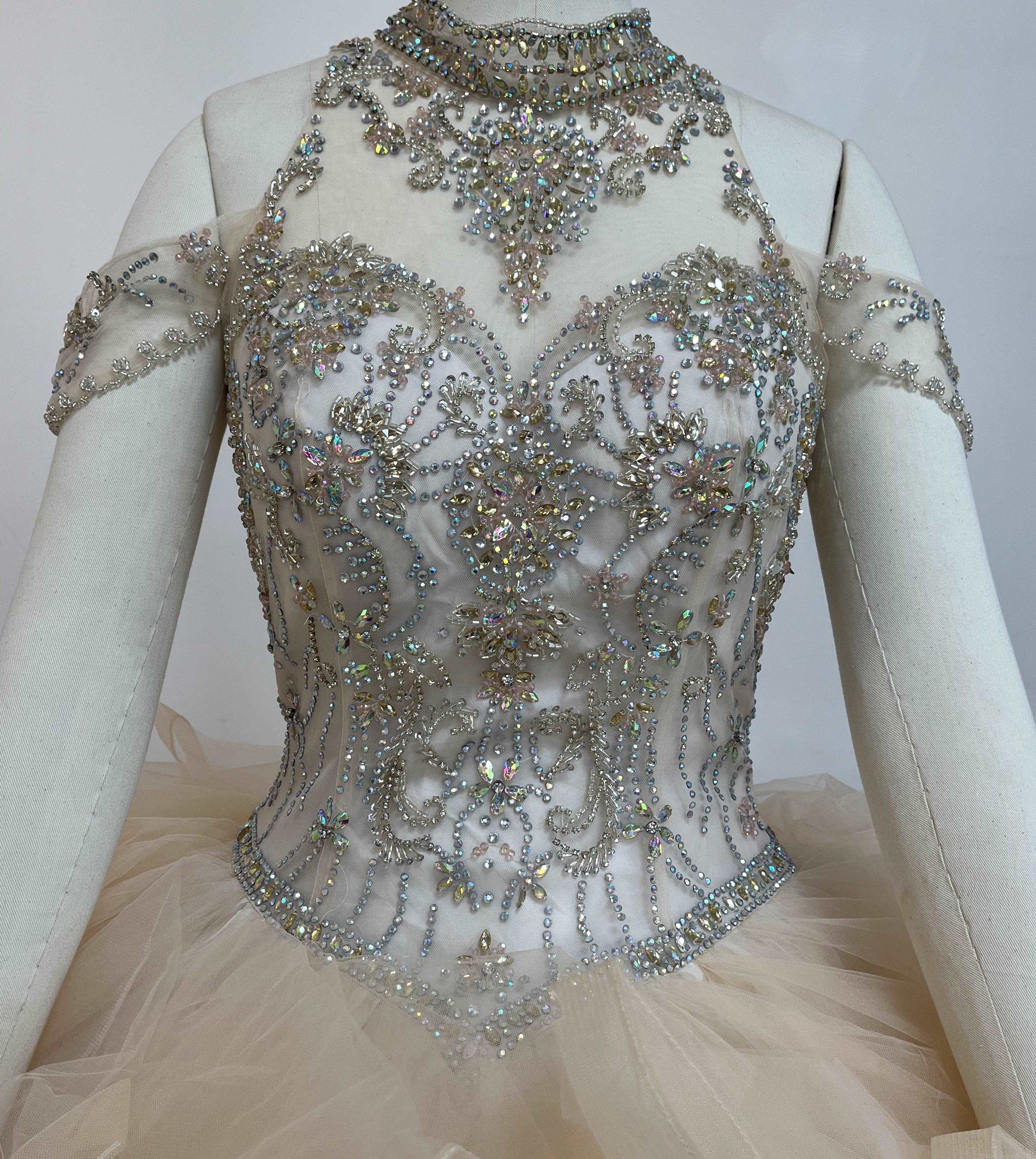 (LIVE 58) Fine gowns, 3D embroidery, weave dreamy tales.