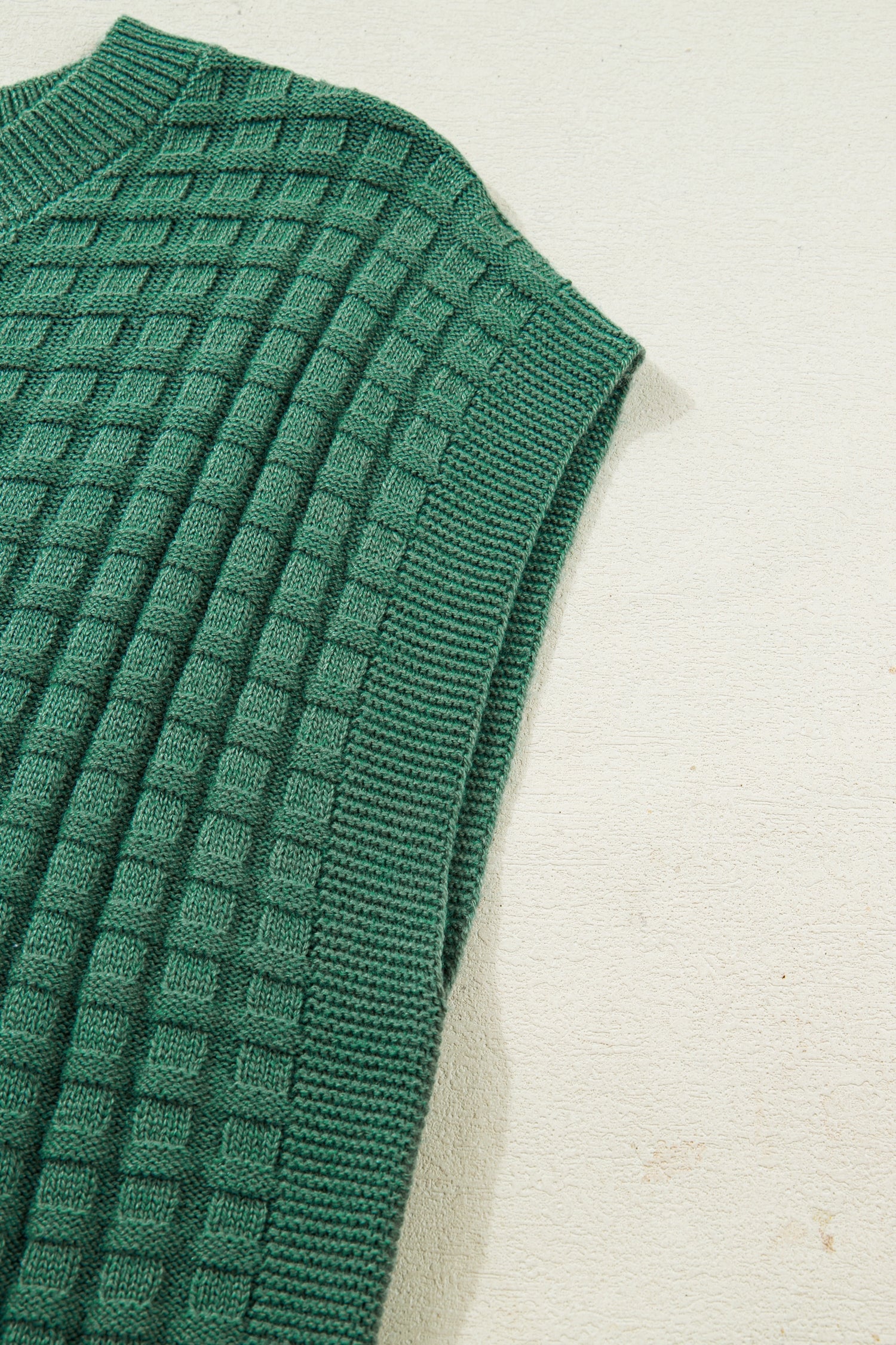 Solid Textured Round Neck Short Sleeve Sweater