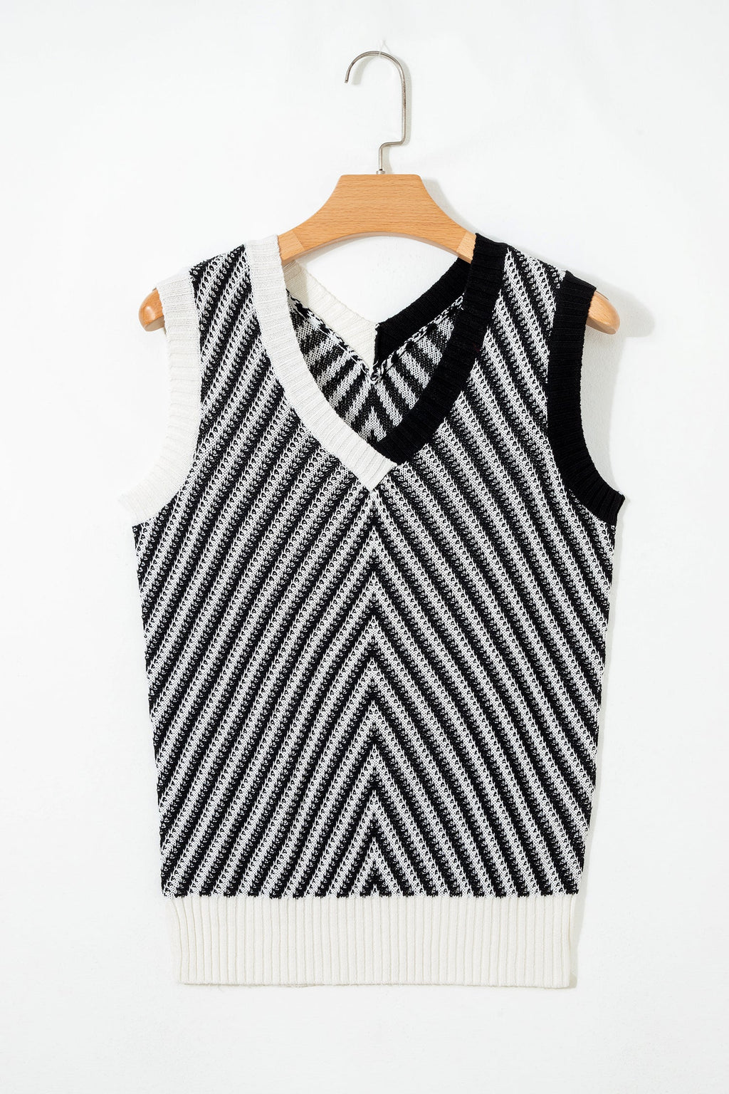 Chevron Contrast V-Neck Sleeveless Sweater Top