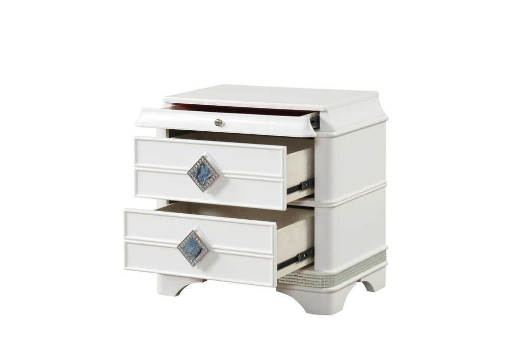 Laguna Modern Style 5 Pc King Upholstered Bedroom Set Made with Wood and Crystal Accents in White(NJ INVENTORY)