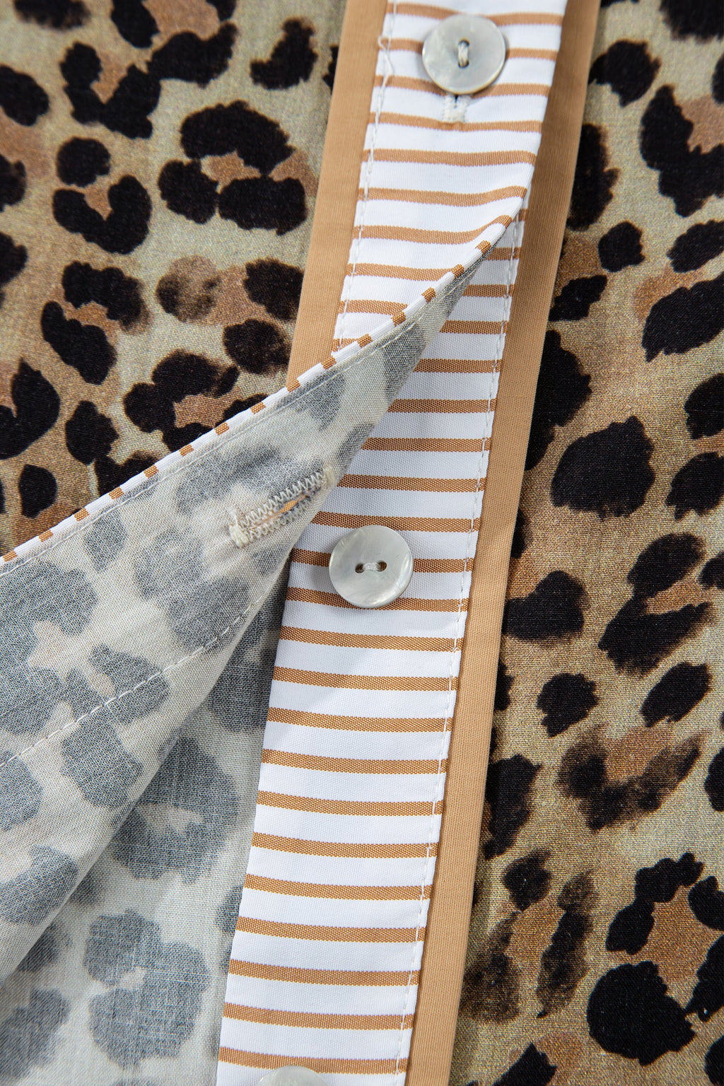 Leopard Contrast Stripe V-Neck Shirt