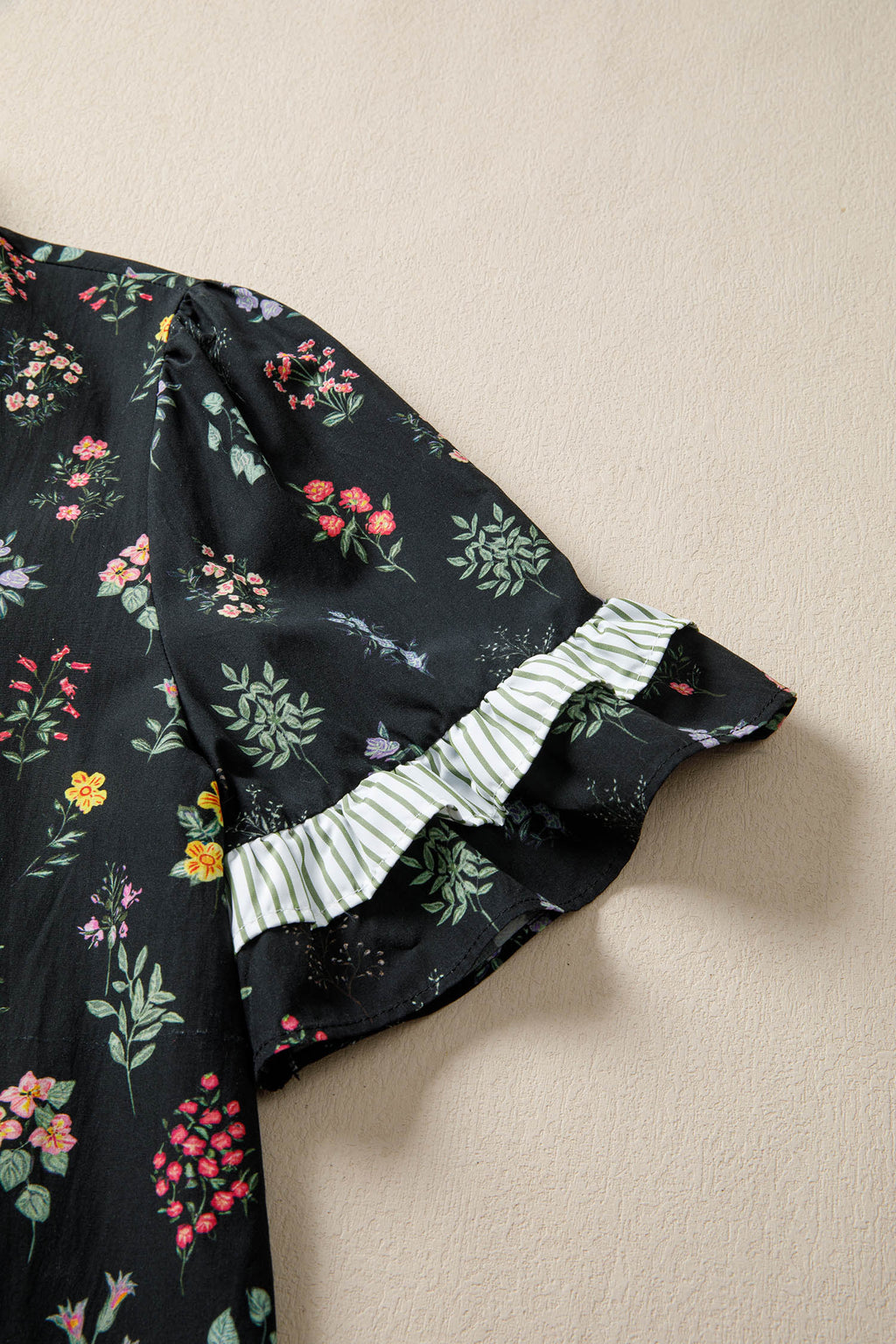 Floral Contrast Frill Trim Short Sleeve Shirt