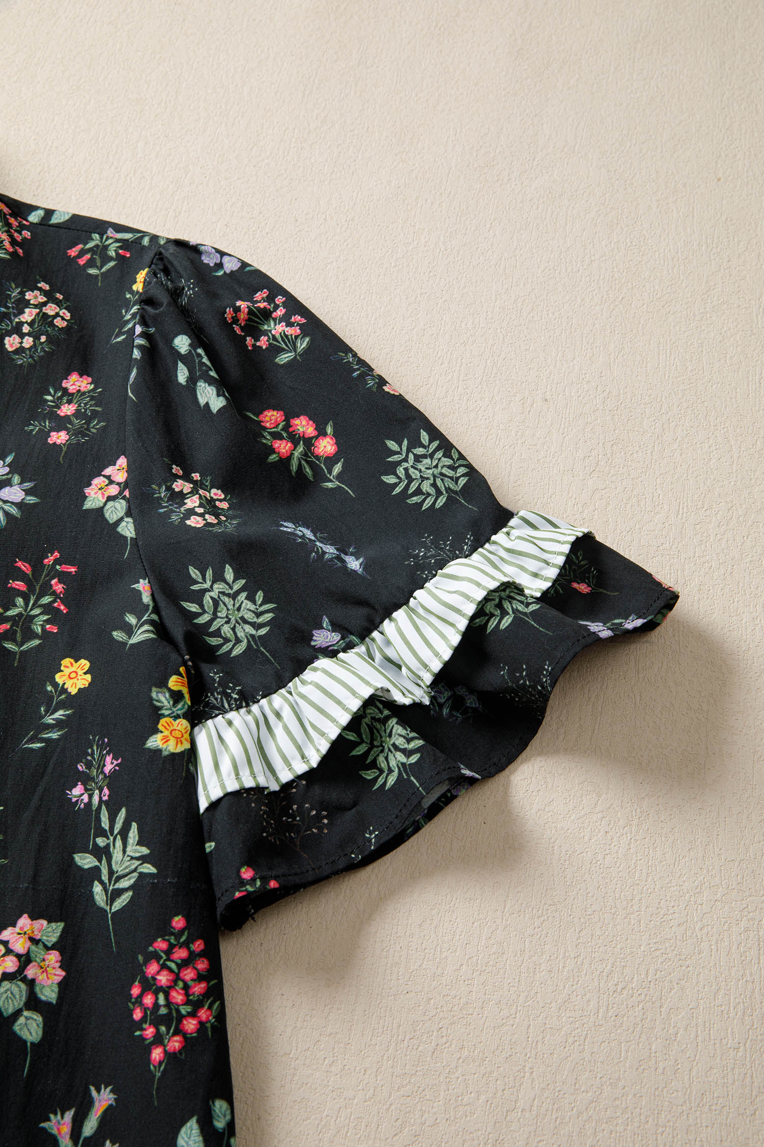 Floral Contrast Frill Trim Short Sleeve Shirt