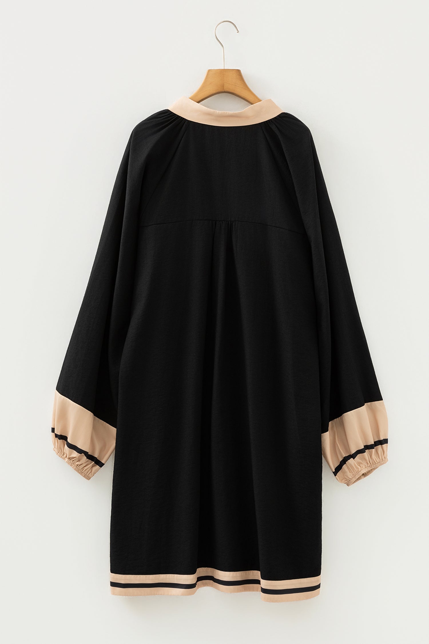 Plus Size Stripe Trim V-Neck Shift Dress