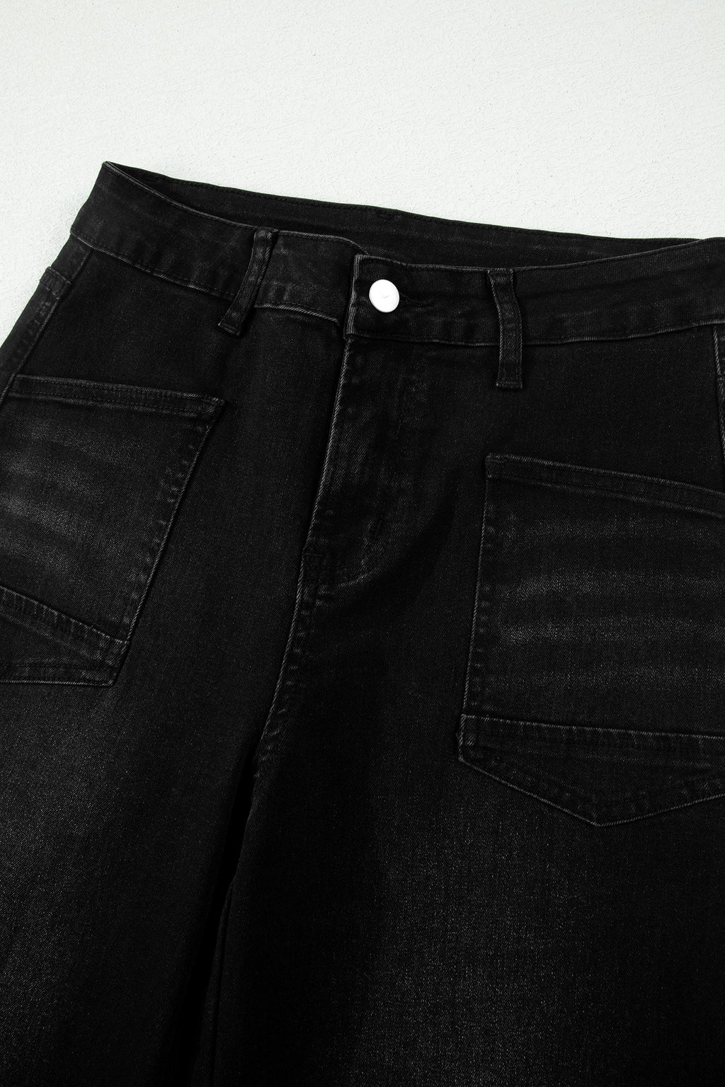 Frayed Hem Cropped Straight Leg Jeans