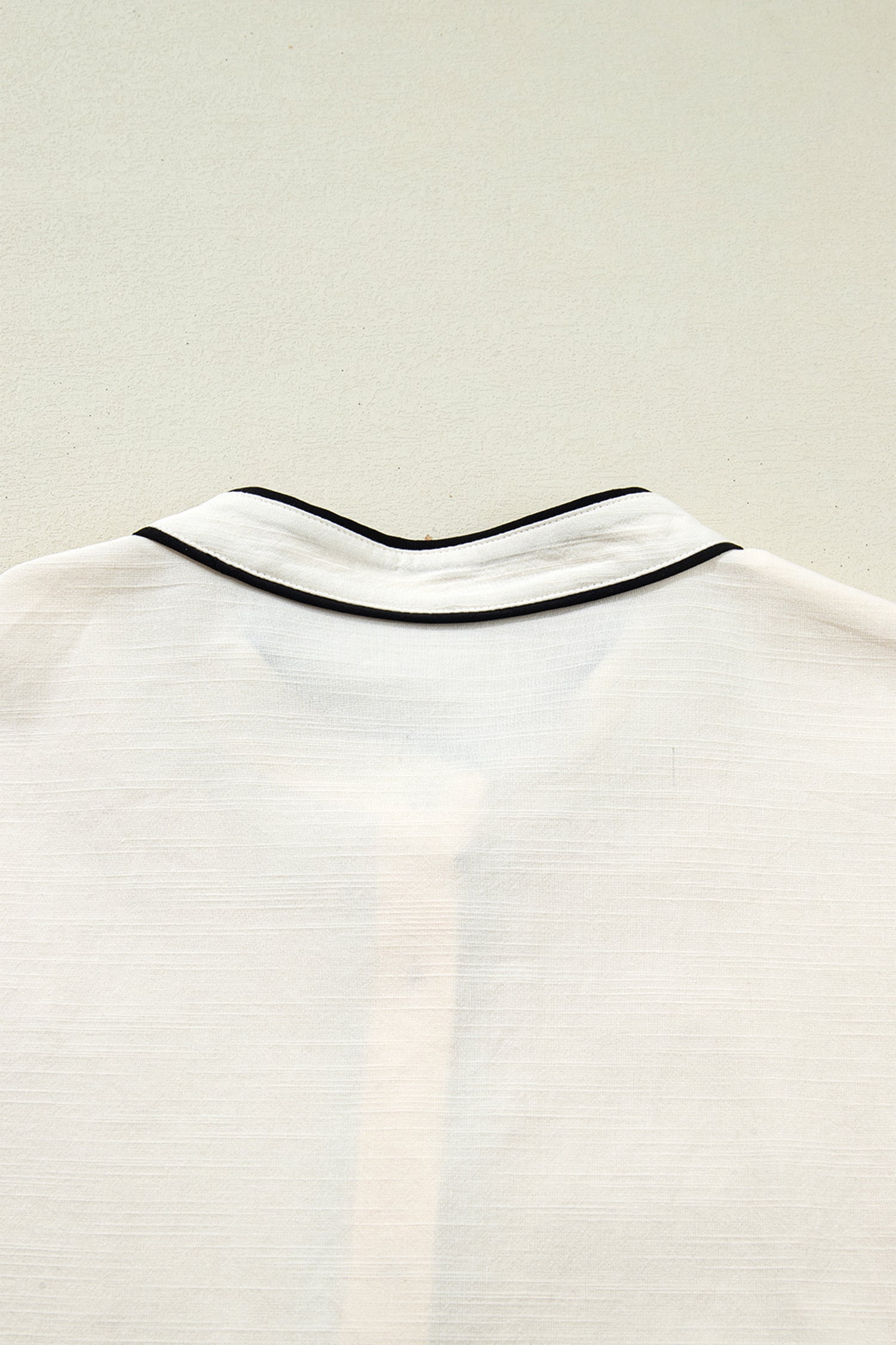 Contrast Trim Buttoned Long Puff Sleeve Shirt