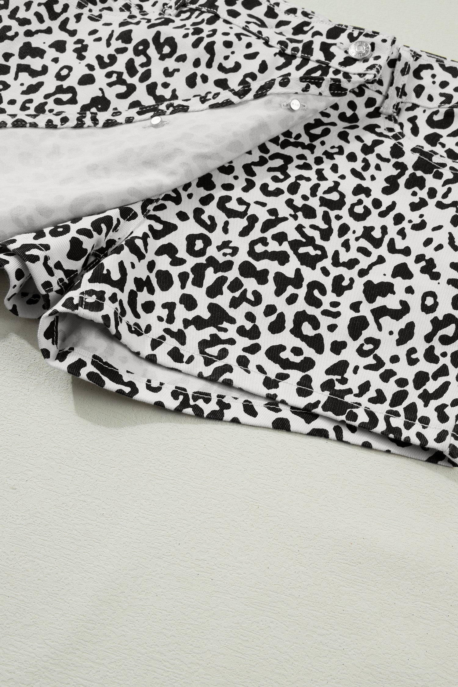 Leopard Denim Buttoned Overlap Shorts