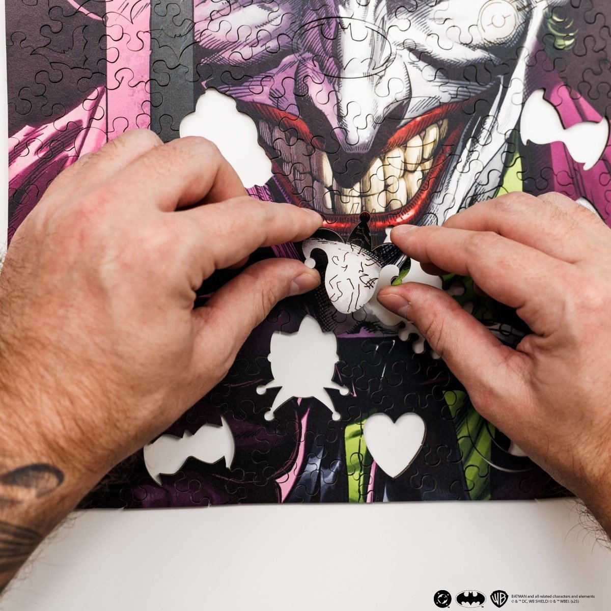 Figured Wooden Puzzle Batman™ - Joker: Smile of Chaos