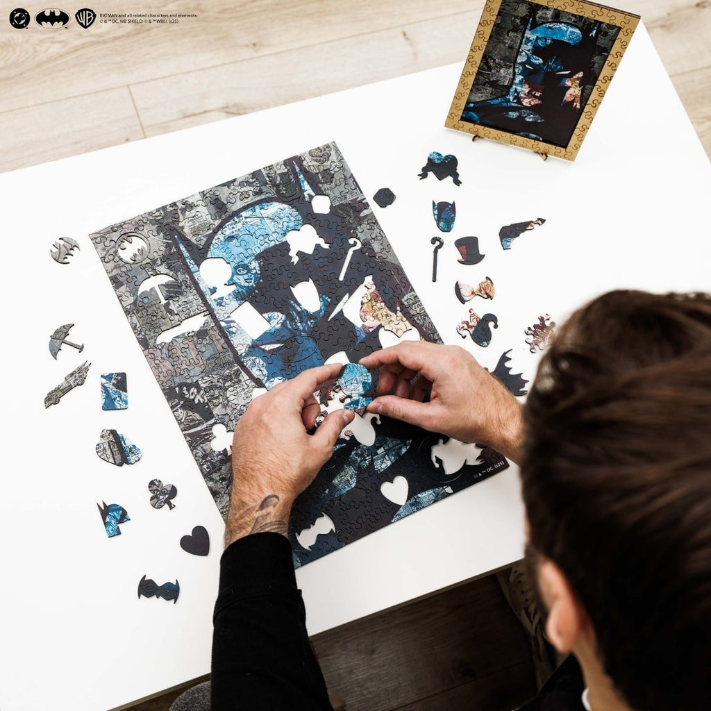 Figured Wooden Puzzle Batman™ - Shadow of Gotham