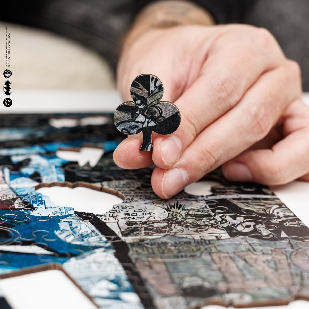 Figured Wooden Puzzle Batman™ - Shadow of Gotham