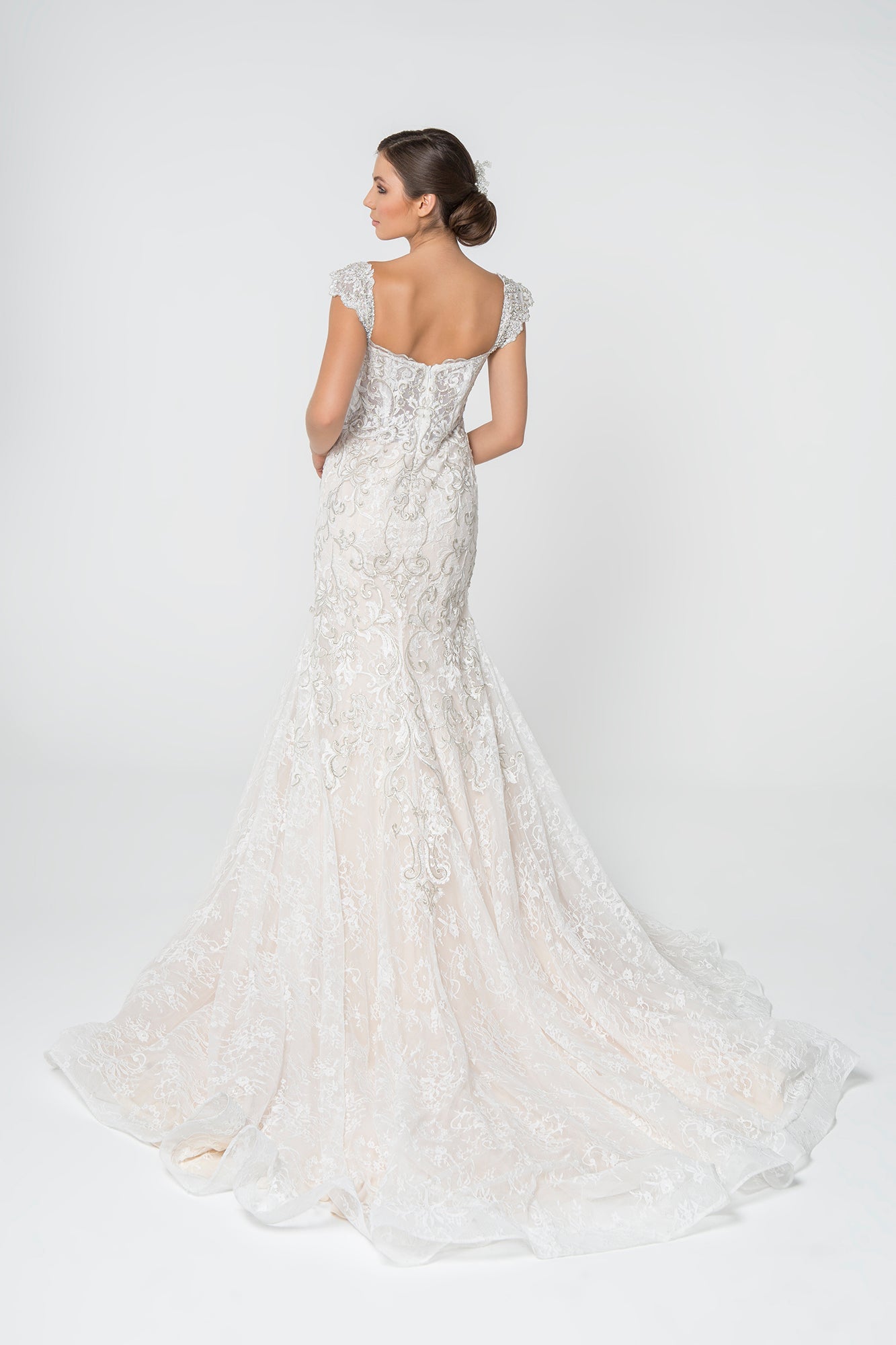 Jewel and Embroidery Embellished Mesh Long Wedding Dress GLGL2822
