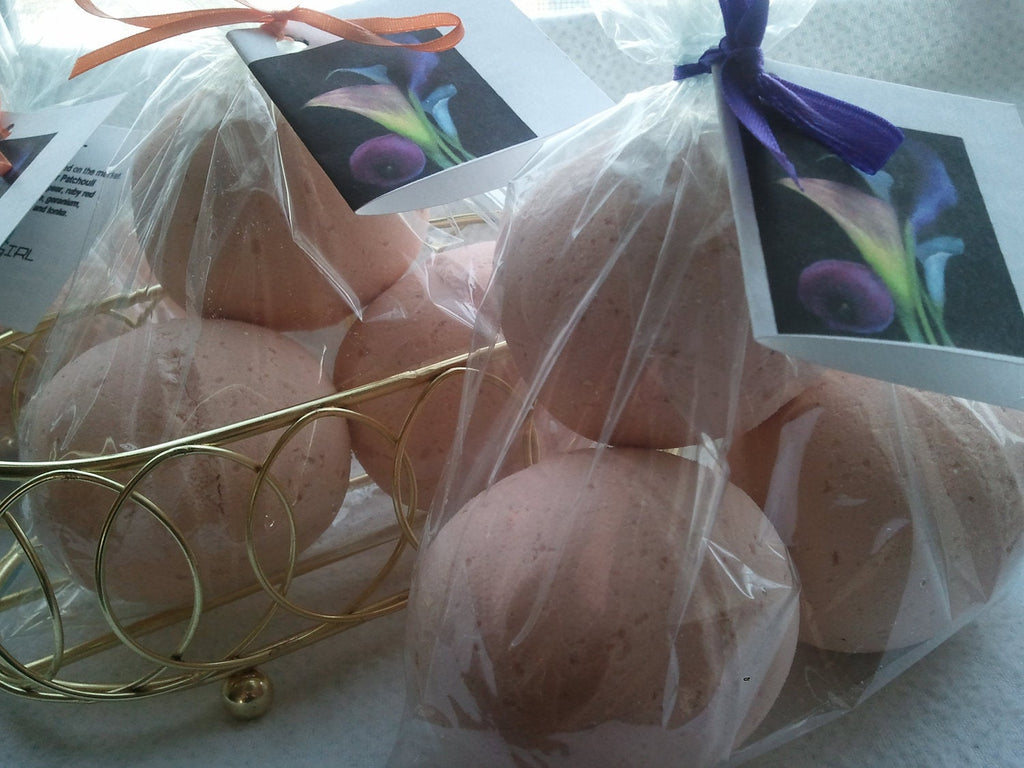 14 bath bombs in Amber Patchouli fragrance, gift bag bath fizzies, great for dry skin