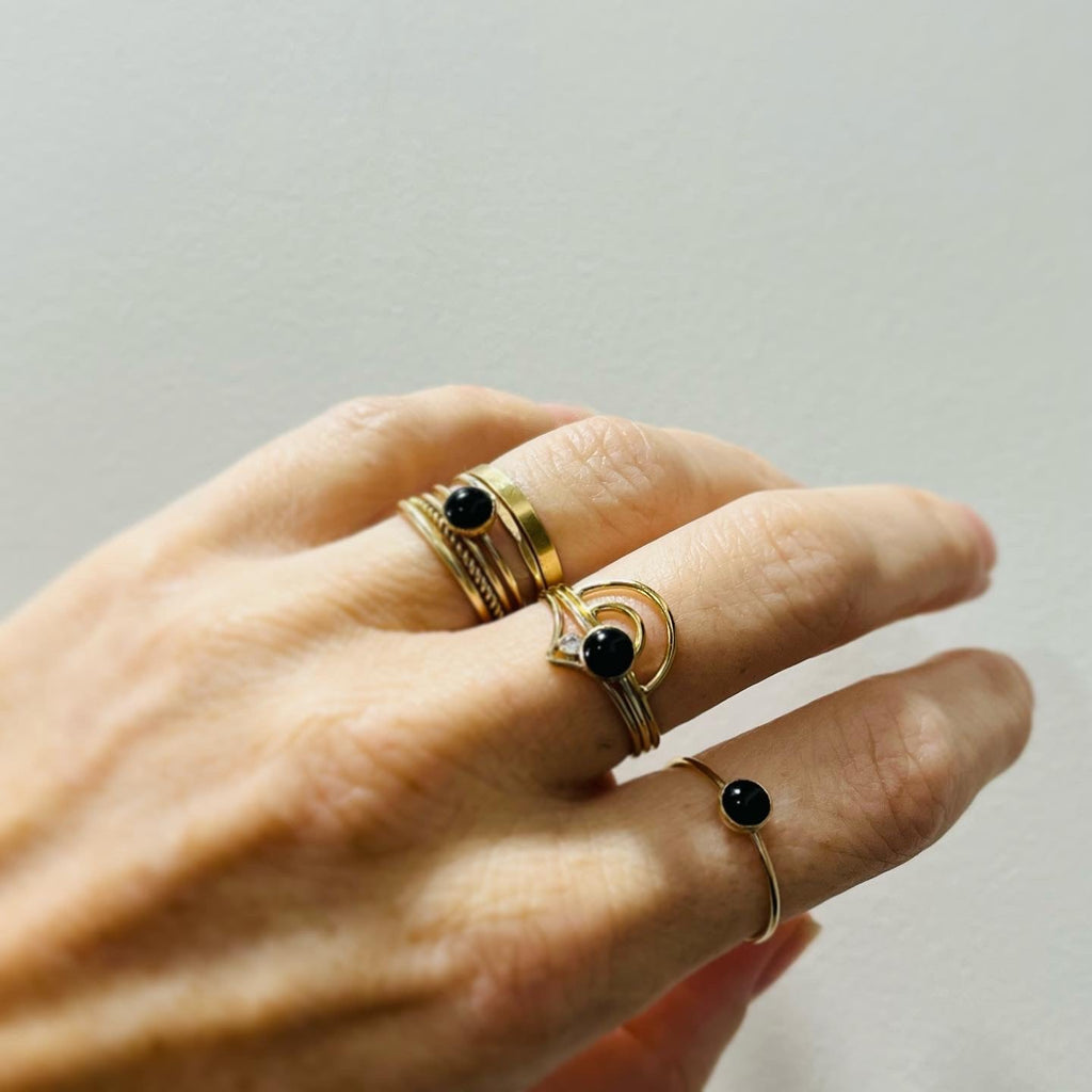 ONYX 5MM GEMSTONE RING