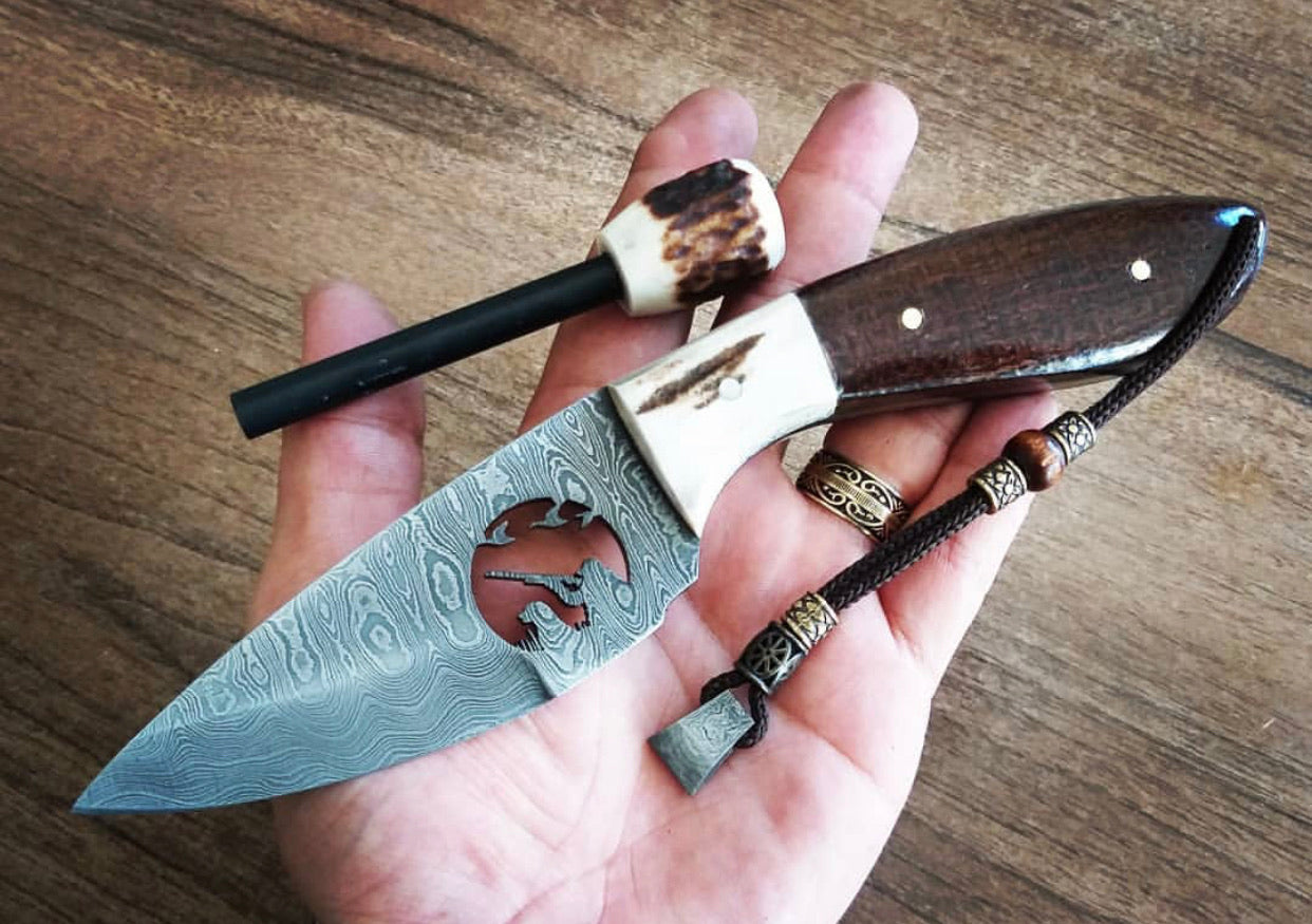 Wirecut Damascus Blade Hunting Knife