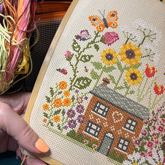Love Poppet – Dreaming of Summer Cross Stitch Kit
