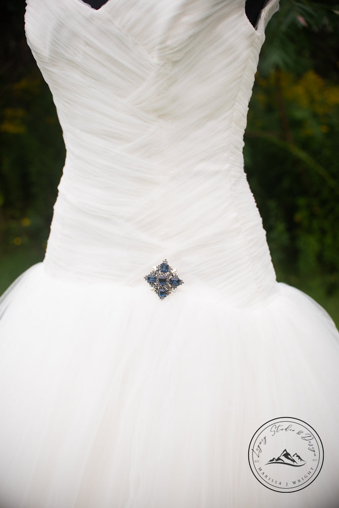 Discontinued Maggie Sottero J1107 Bridal Gown – Size 6