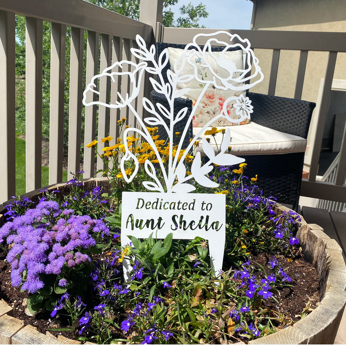 [COL] Flower Bouquet Stake - Metal Cutout Memorial Stake for Loved Ones
