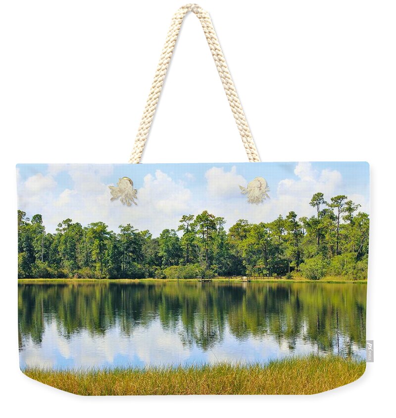 Serene Horse Shoe South Lake in Chuluota Florida - Weekender Tote Bag
