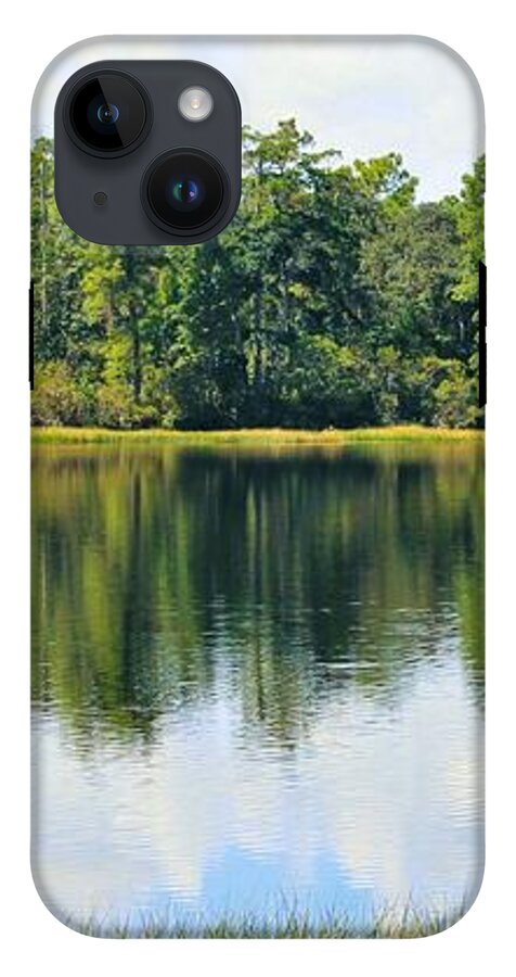 Serene Horse Shoe South Lake in Chuluota Florida - Phone Case
