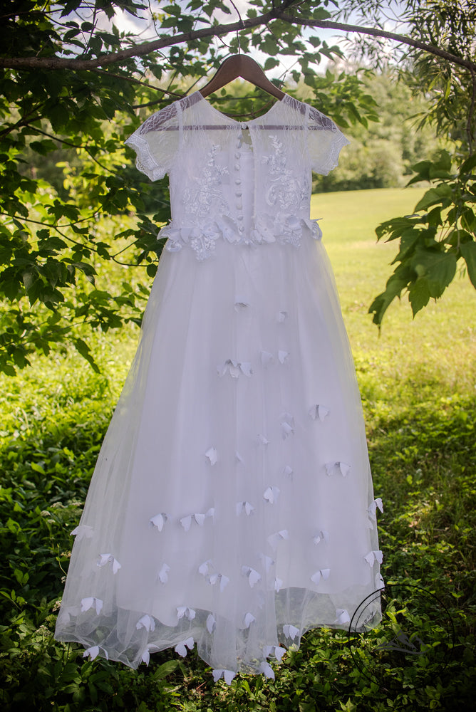 Girls Size 8 White 3D Floral Butterfly Flower Girl Dress with Chapel Train