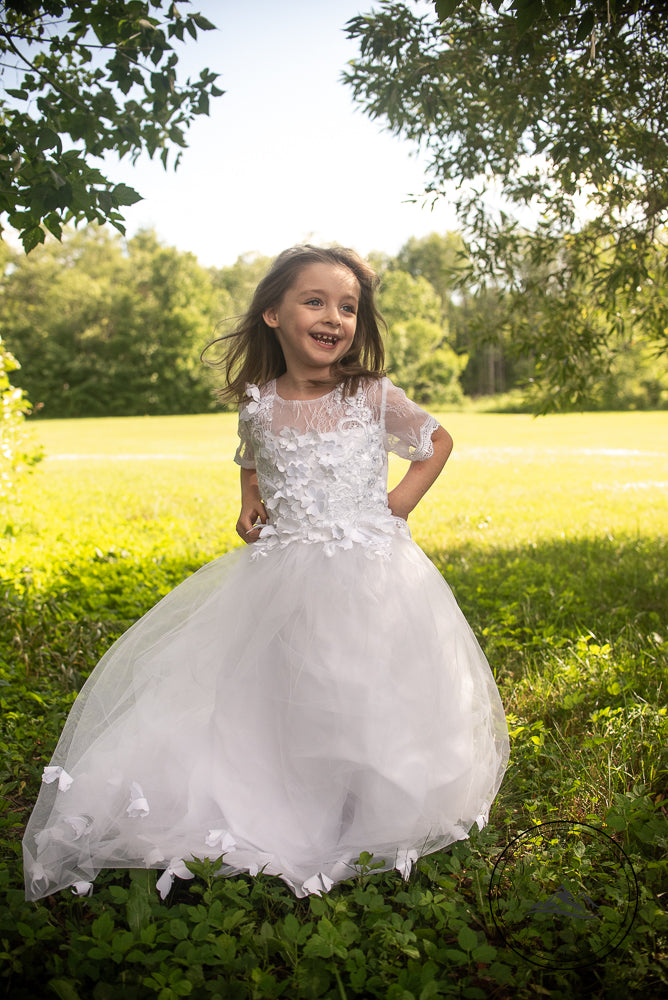 Girls Size 8 White 3D Floral Butterfly Flower Girl Dress with Chapel Train