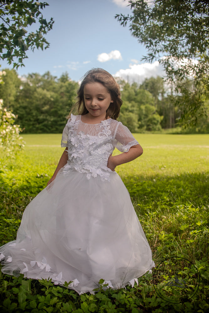 Girls Size 8 White 3D Floral Butterfly Flower Girl Dress with Chapel Train