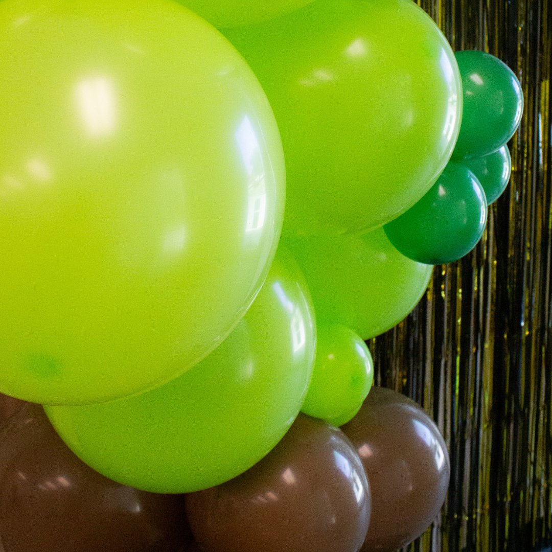 Video Game Balloon Garland Kit – Gamer Party Decor