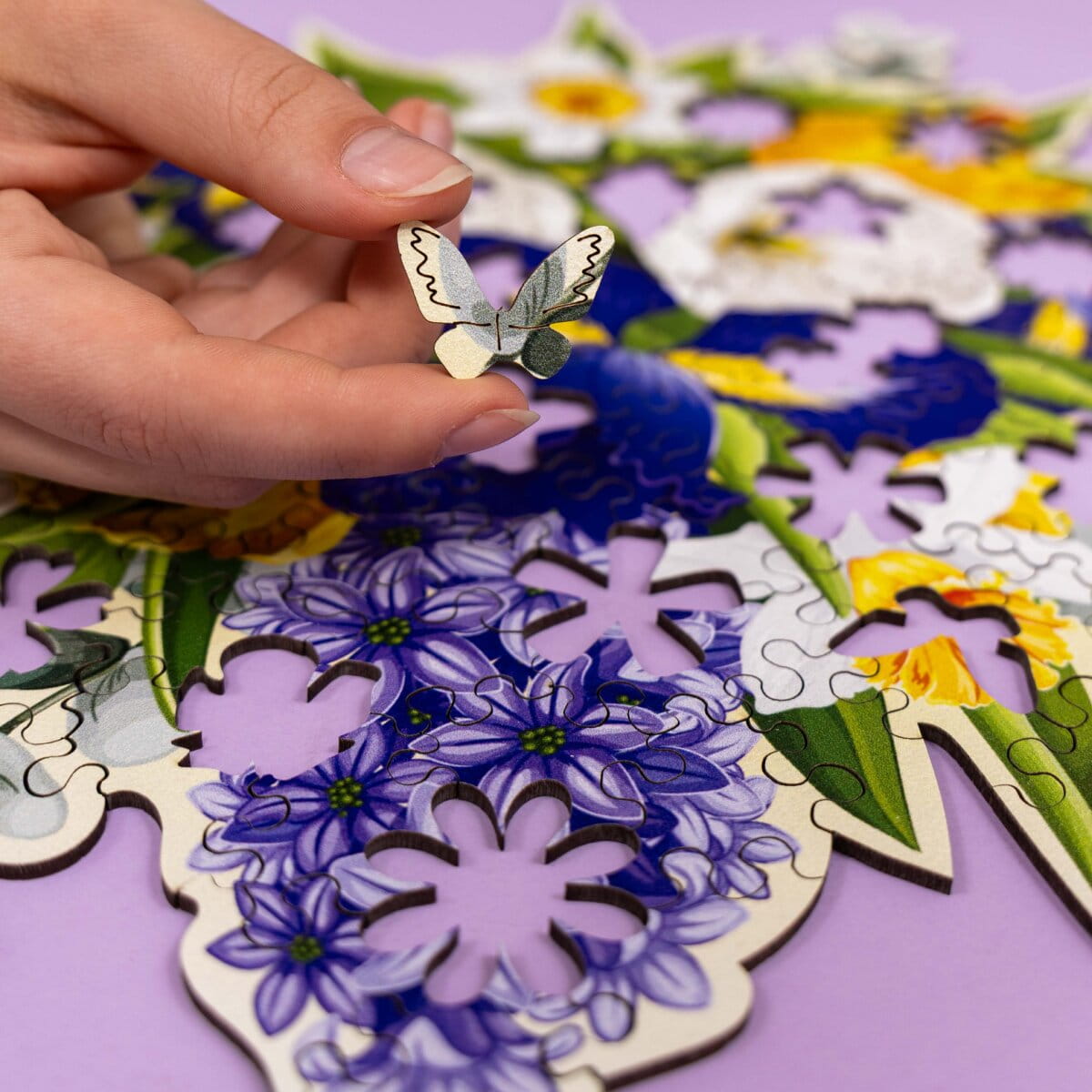 Wooden Flower-Shaped Puzzle - Irises