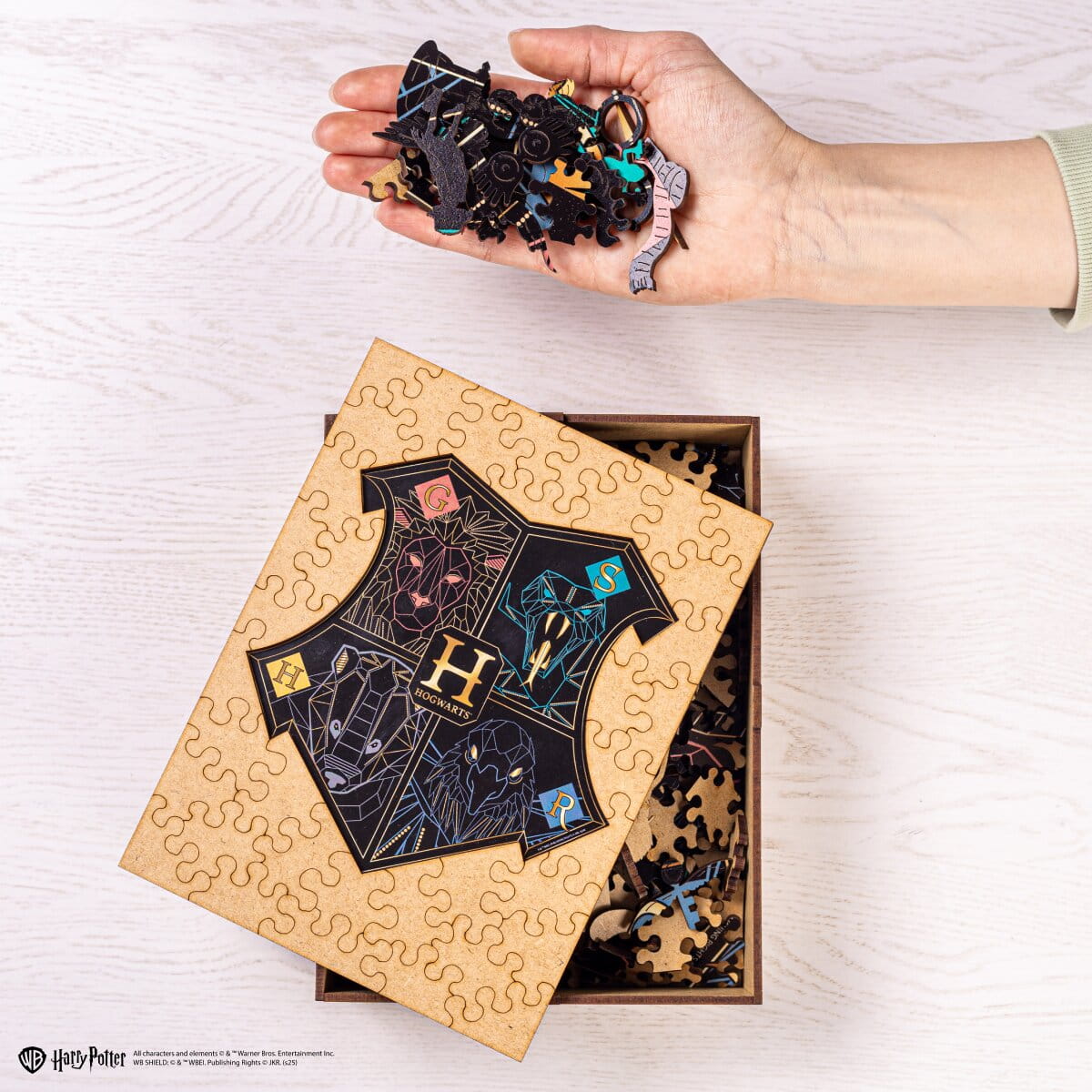 Classic Wooden Puzzle Harry Potter™ Hogwarts (Black)