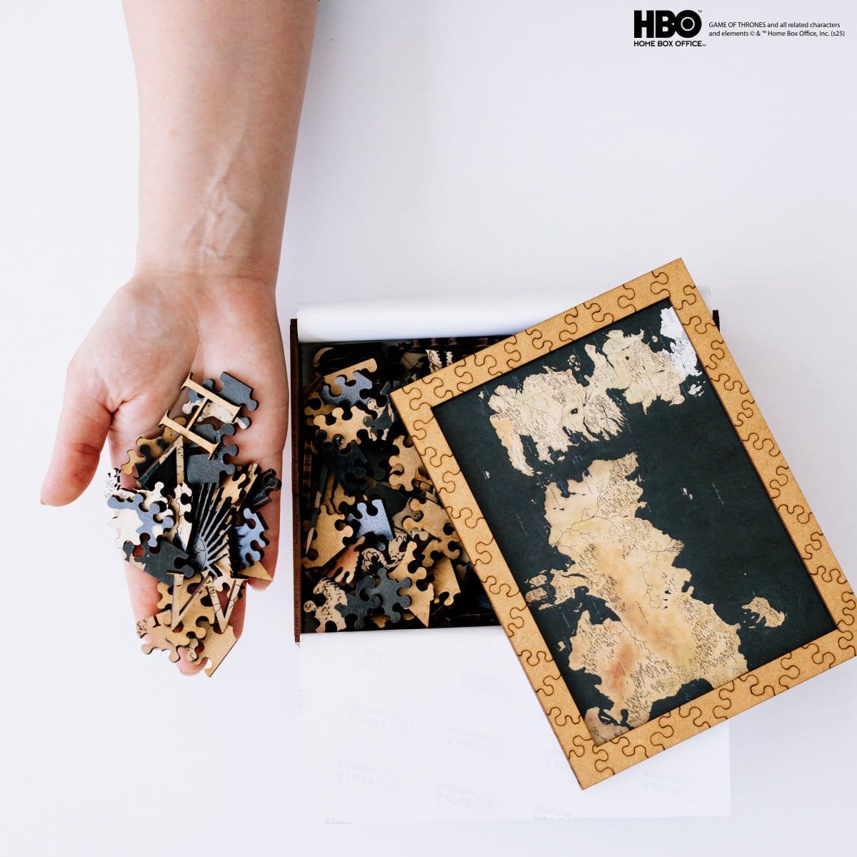 Wooden jigsaw puzzle Game of Thrones™ Westeros map